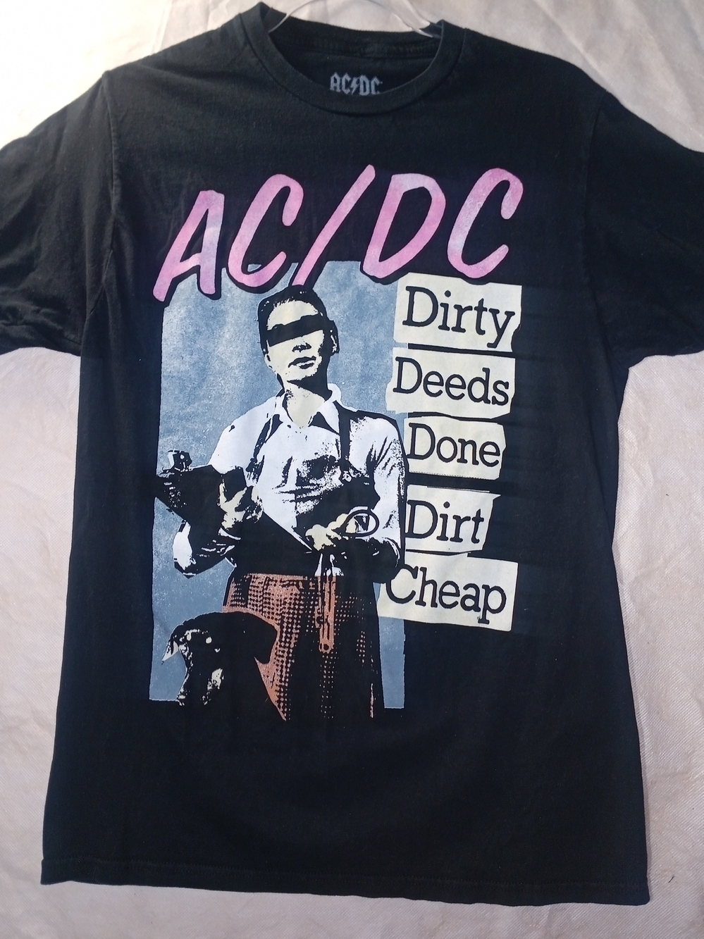 AC/DC Unisex Black 'Dirty Deeds Done Dirt Cheap' Graphic Tee Size Medium